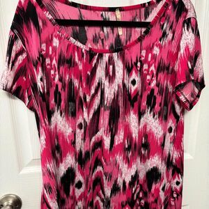 Women’s plus size 3x pink black white top